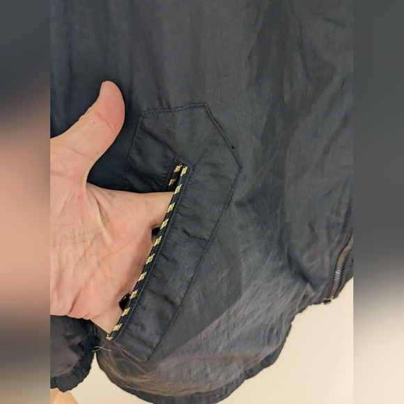 Vintage Windbreaker Black and Gold Pattern Lined Women's Size XL - Picture 7 of 9